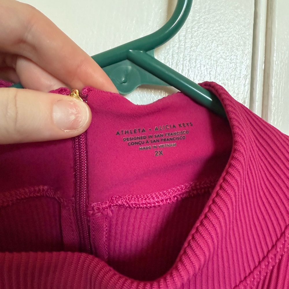 Athleta Keys Ribbed Fitted Crop - Picture 3 of 6